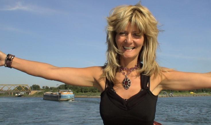 DILBEEK - Hanny-D verliefd op "Sacramento"